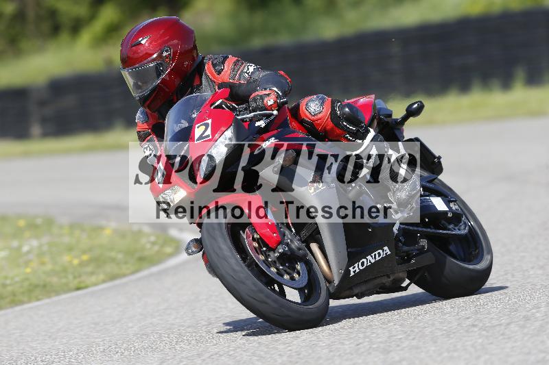 Archiv-2025/09 22.04.2025 Cornu Master School ADR/rot-rouge/42